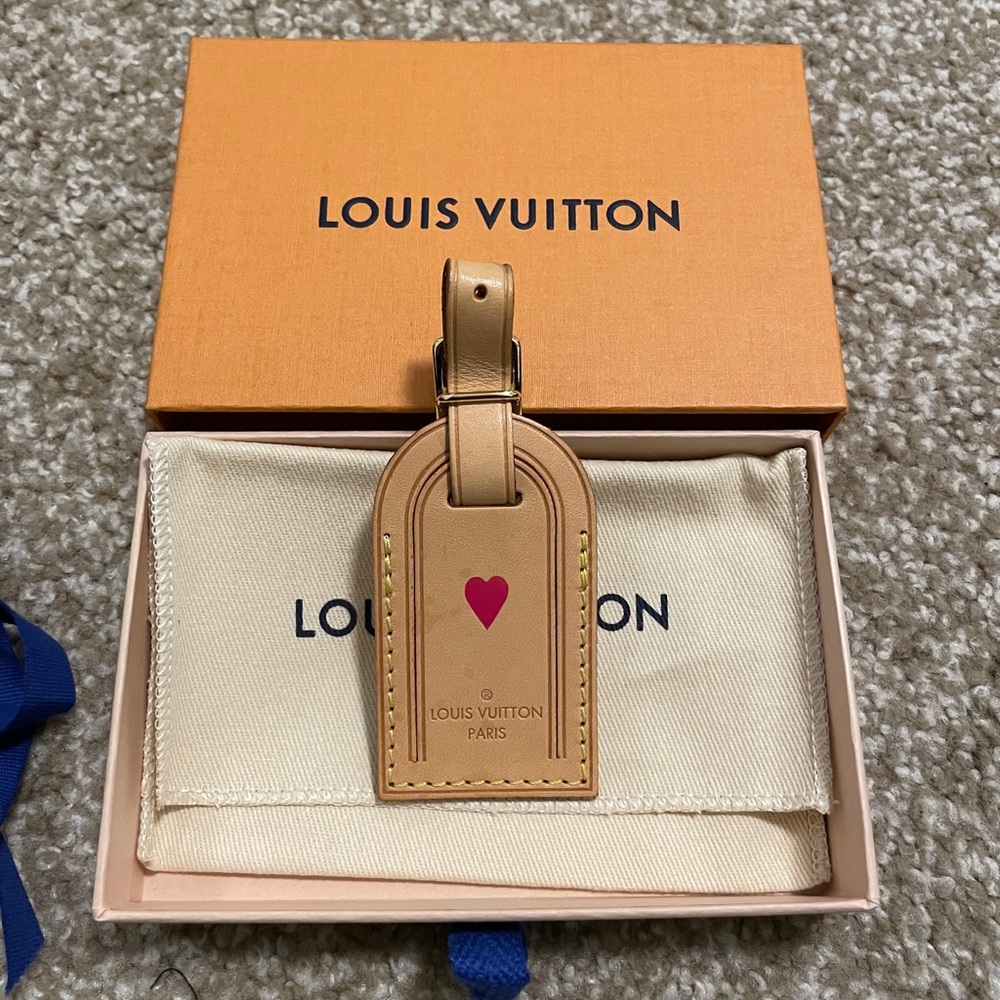 Louis Vuitton Mini Luggage Tag with Hot Pink Heart